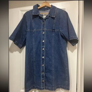Abercrombie & Fitch Short Sleeve Buttoned Denim Dress